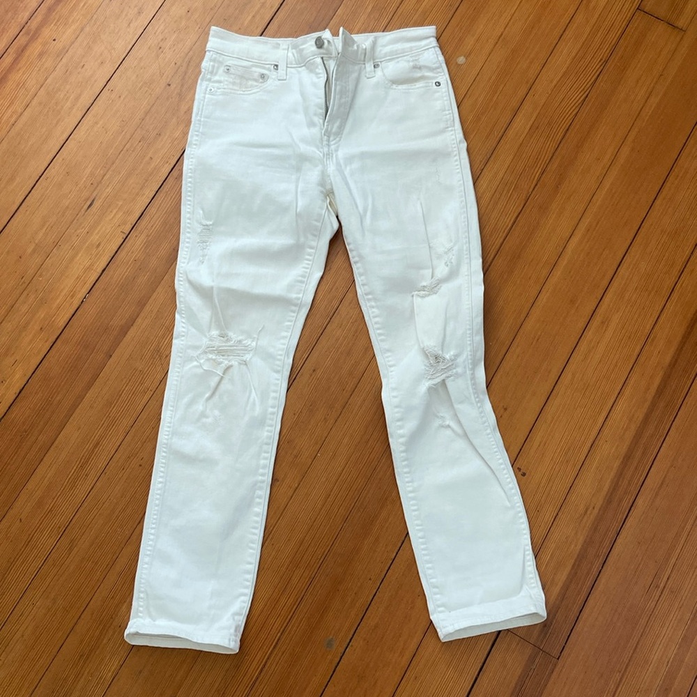GAP white ripped skinny jeans (size 27)